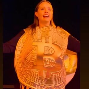 Bitcoin Girlfriend